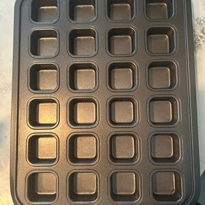 Pampered Chef Nonstick Square mini brownie or Muffin Pan